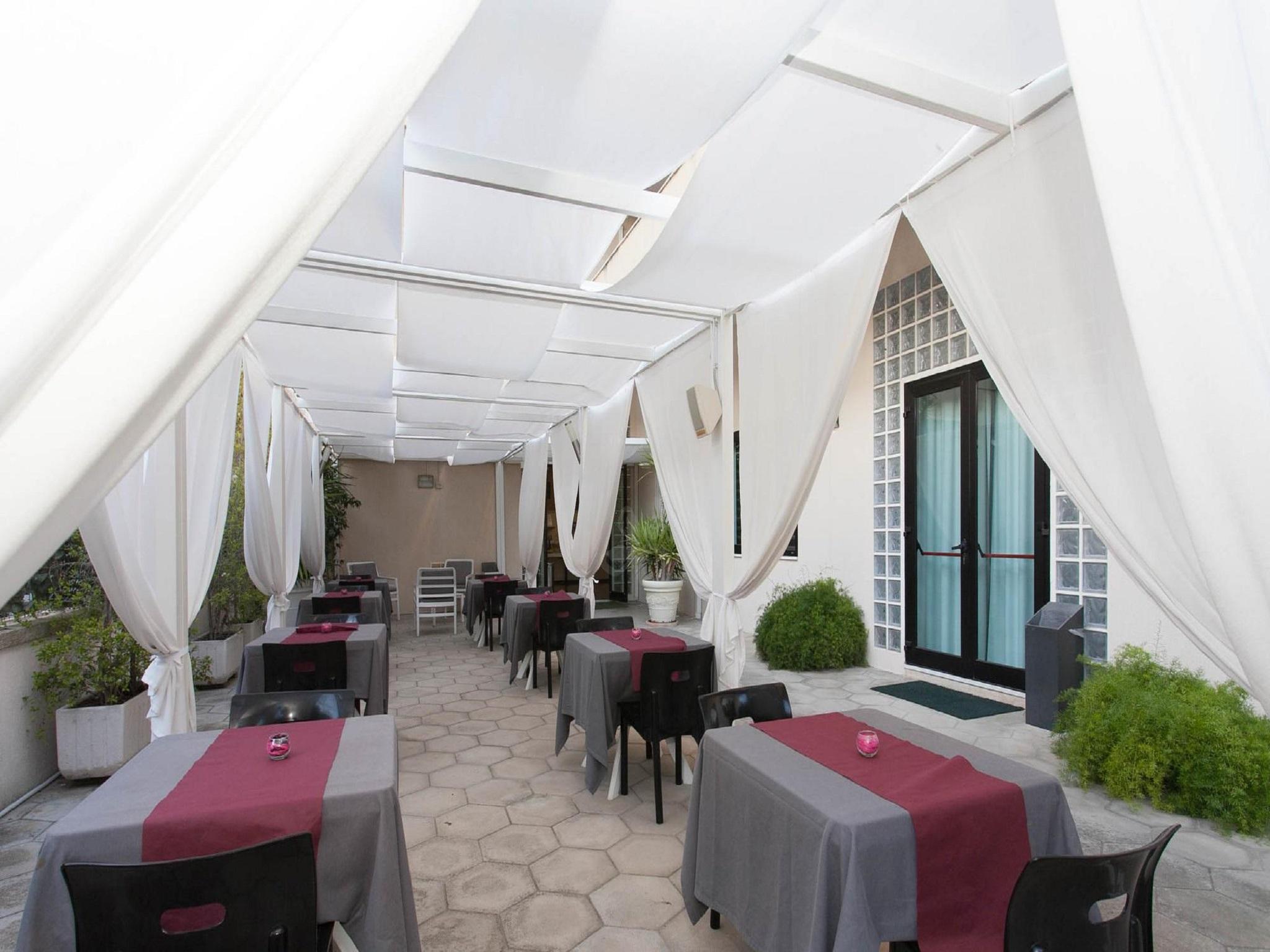 Hotel Zenit Salento Лечче Экстерьер фото